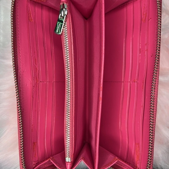 Coach Zippy Wallet - Picture 7 of 8